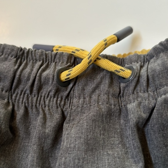 Kids Tommy Bahama Active Boys Shorts Gray Size M 7/8 - Picture 2 of 8